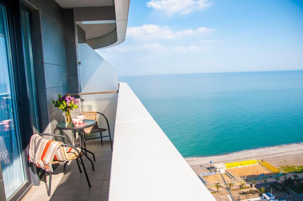Sea View Apartment Near To The Dancing And Music Fountains Batumi Exteriér fotografie