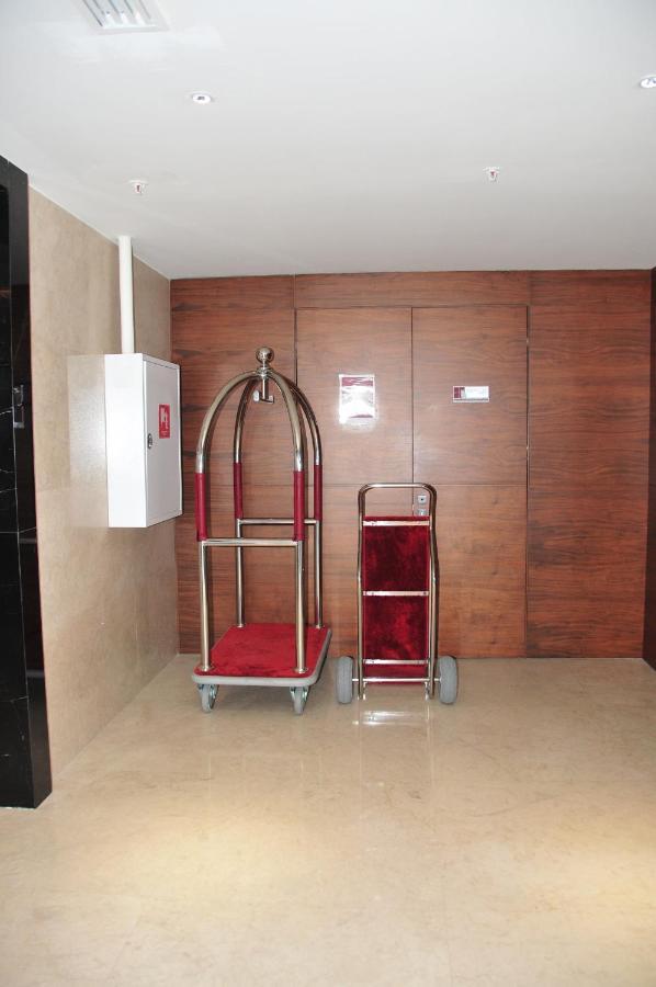 Sea View Apartment Near To The Dancing And Music Fountains Batumi Exteriér fotografie